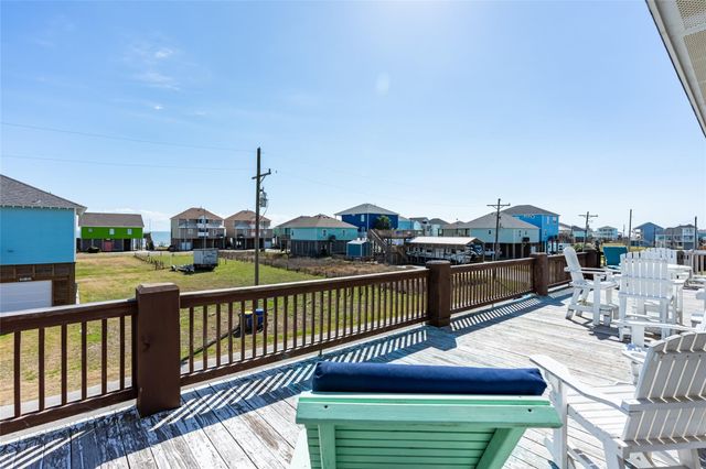 1121 Gulfview Lane, Crystal Beach, TX 77650
