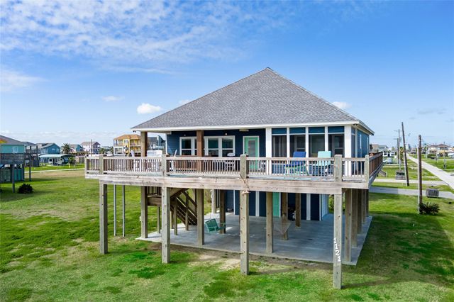1121 Gulfview Lane, Crystal Beach, TX 77650