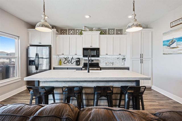 1121 Gulfview Lane, Crystal Beach, TX 77650