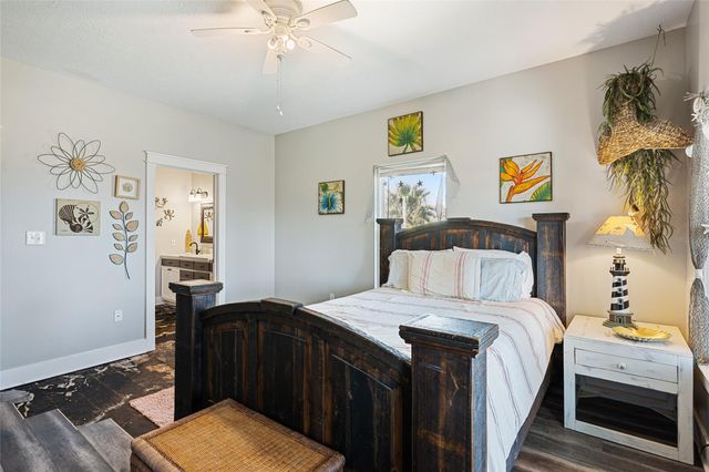 1121 Gulfview Lane, Crystal Beach, TX 77650