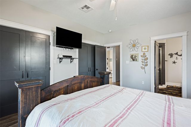 1121 Gulfview Lane, Crystal Beach, TX 77650