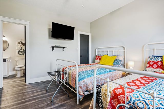 1121 Gulfview Lane, Crystal Beach, TX 77650