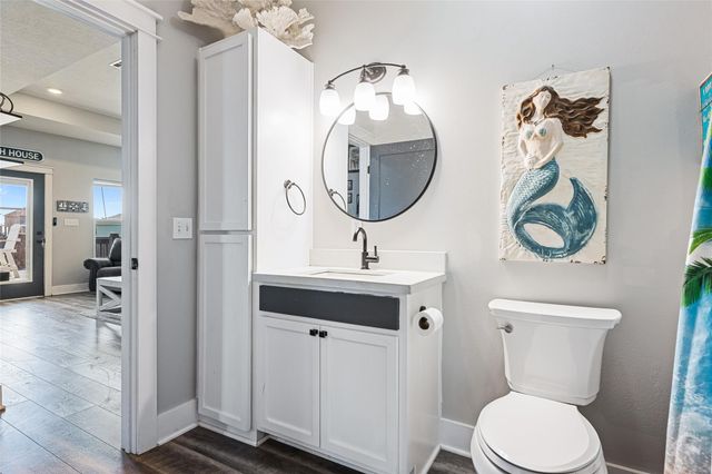 1121 Gulfview Lane, Crystal Beach, TX 77650