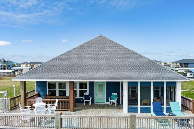 1121 Gulfview Lane, Crystal Beach, TX 77650