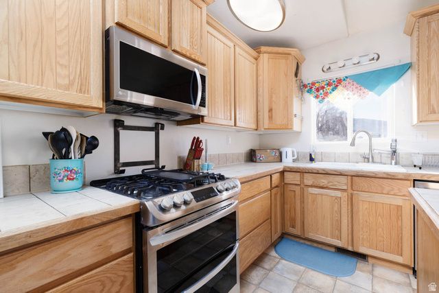 72 E CENTER ST, Sterling, UT 84665