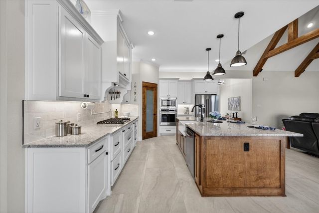 3017 Infinity Drive, Weatherford, TX 76087