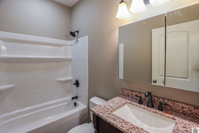 3279 Mallard Cir, Paducah, KY 42001