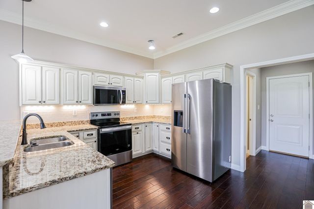 3279 Mallard Cir, Paducah, KY 42001