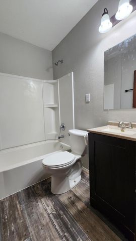 735 14th Street N, Fargo, ND 58102