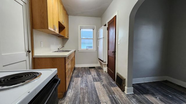 735 14th Street N, Fargo, ND 58102