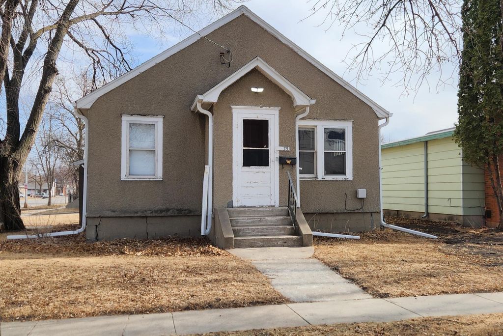 735 14th Street N, Fargo, ND 58102