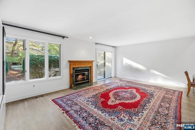 580 Laramie Lane, Mahwah, NJ 07430