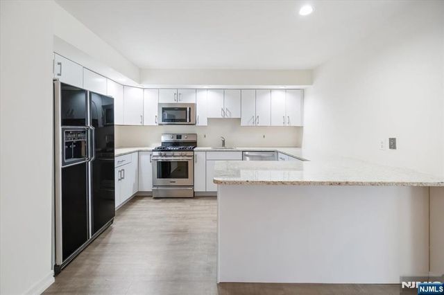 580 Laramie Lane, Mahwah, NJ 07430