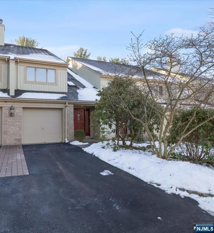 580 Laramie Lane, Mahwah, NJ 07430