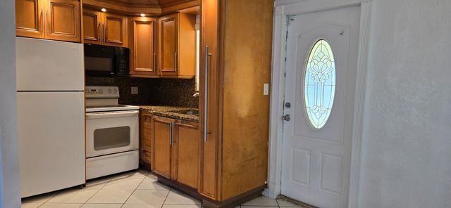 112 Newton Road, West Park, FL 33023