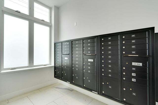 50 Hichborn 408, Boston, MA 02135