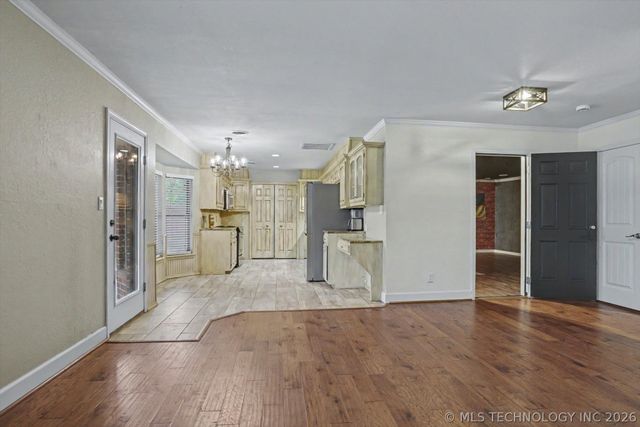 1712 Valley Road, Sapulpa, OK 74066