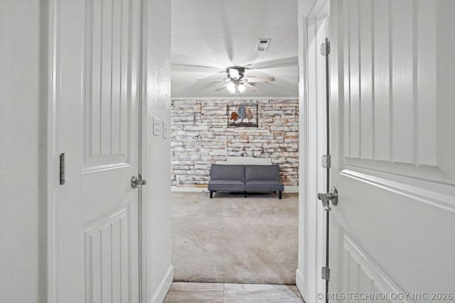 1712 Valley Road, Sapulpa, OK 74066