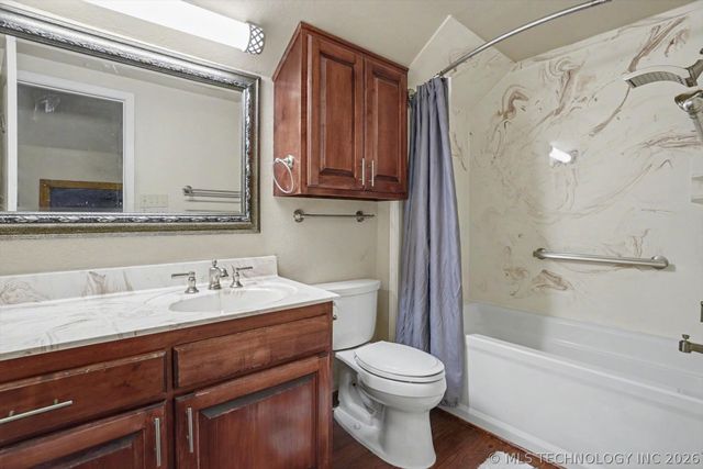 1712 Valley Road, Sapulpa, OK 74066