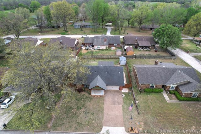1712 Valley Road, Sapulpa, OK 74066