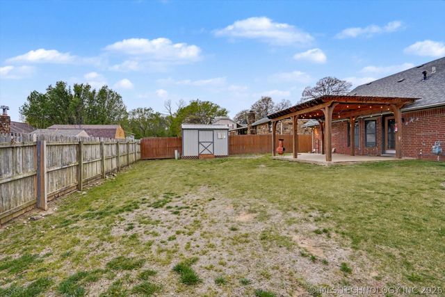 1712 Valley Road, Sapulpa, OK 74066