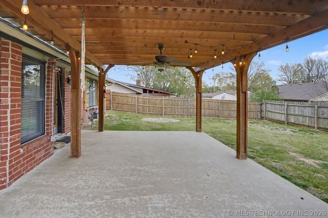 1712 Valley Road, Sapulpa, OK 74066