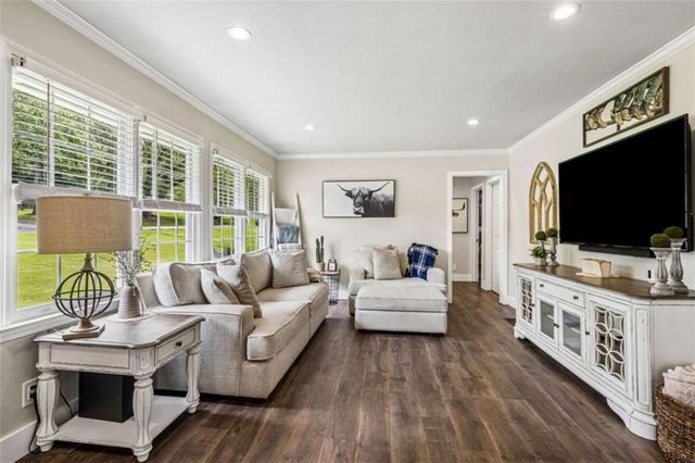 445 Christopher Drive, Gainesville, GA 30501
