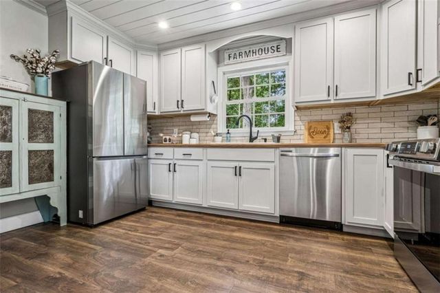 445 Christopher Drive, Gainesville, GA 30501