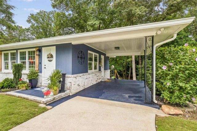 445 Christopher Drive, Gainesville, GA 30501