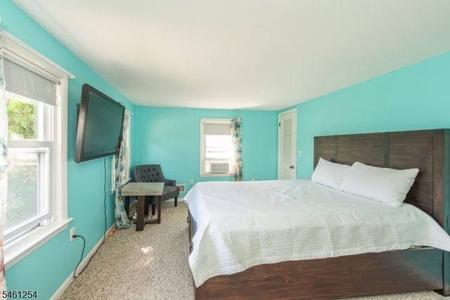 39 Fredericks St, Wanaque Boro, NJ 07465