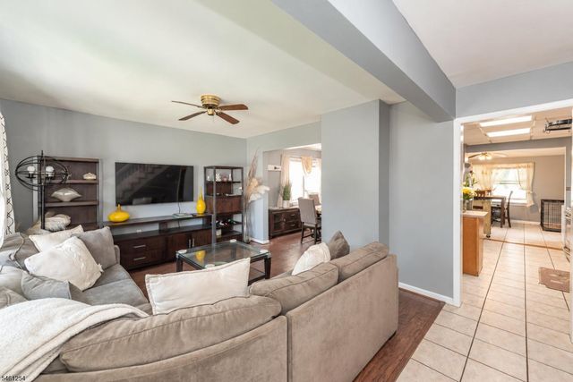 39 Fredericks St, Wanaque Boro, NJ 07465
