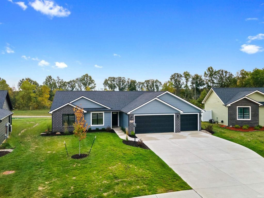 884 Lagonda Trail, Fort Wayne, IN 46818