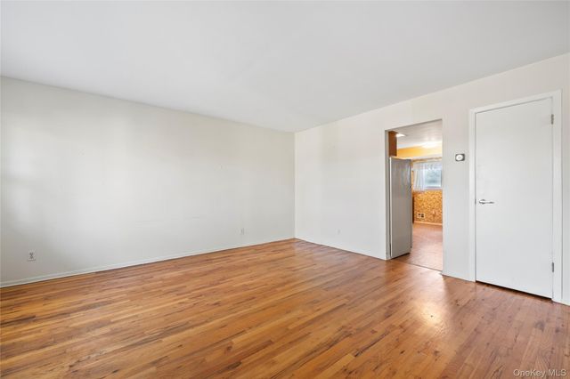 696 Bohemia Parkway, Sayville, NY 11782