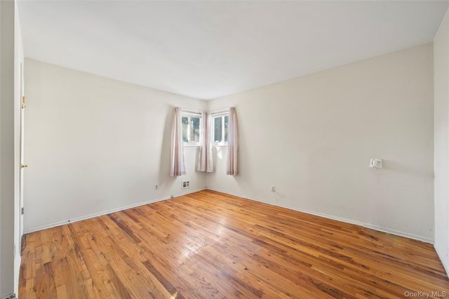 696 Bohemia Parkway, Sayville, NY 11782