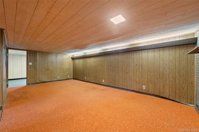 696 Bohemia Parkway, Sayville, NY 11782