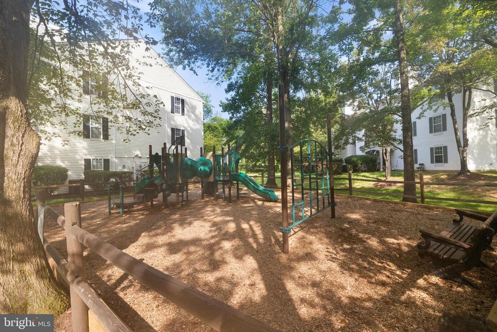5708 SHADWELL CT #107, Alexandria, VA 22309