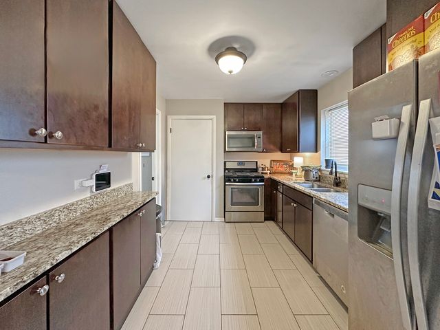 14522 S Marquette Avenue, Burnham, IL 60633