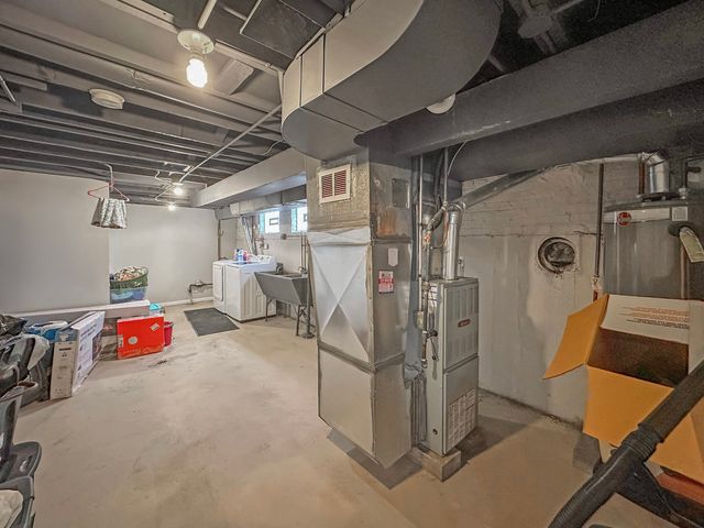 14522 S Marquette Avenue, Burnham, IL 60633