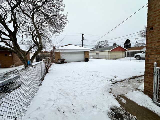 14522 S Marquette Avenue, Burnham, IL 60633