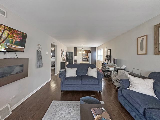 14522 S Marquette Avenue, Burnham, IL 60633