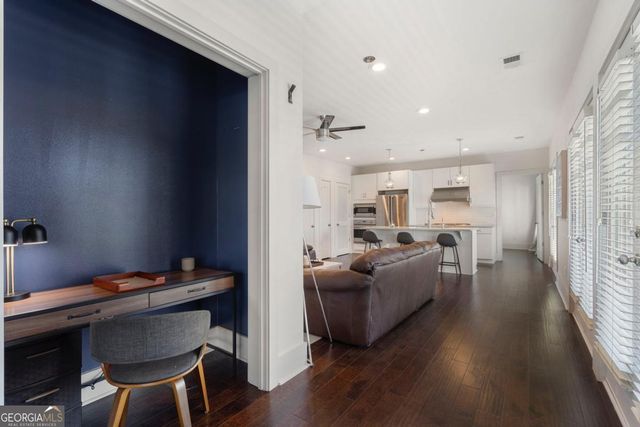 301 Canton Way, Roswell, GA 30075