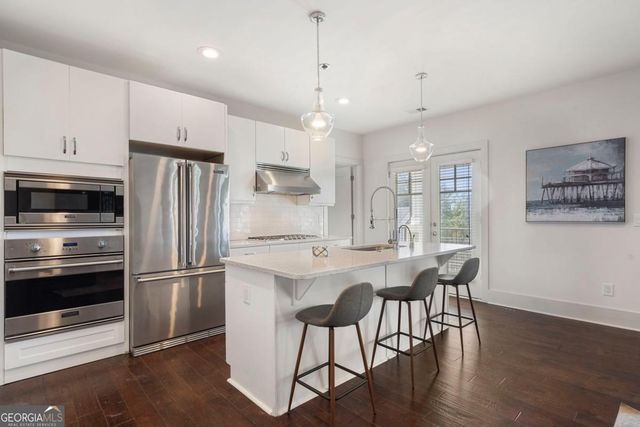 301 Canton Way, Roswell, GA 30075