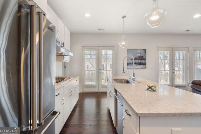 301 Canton Way, Roswell, GA 30075