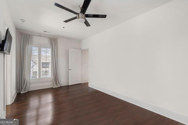 301 Canton Way, Roswell, GA 30075