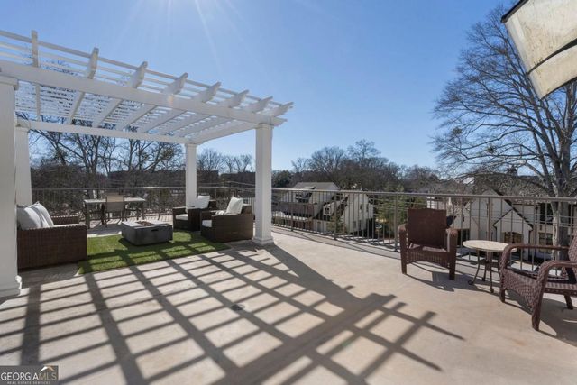 301 Canton Way, Roswell, GA 30075