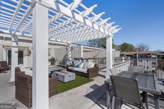 301 Canton Way, Roswell, GA 30075