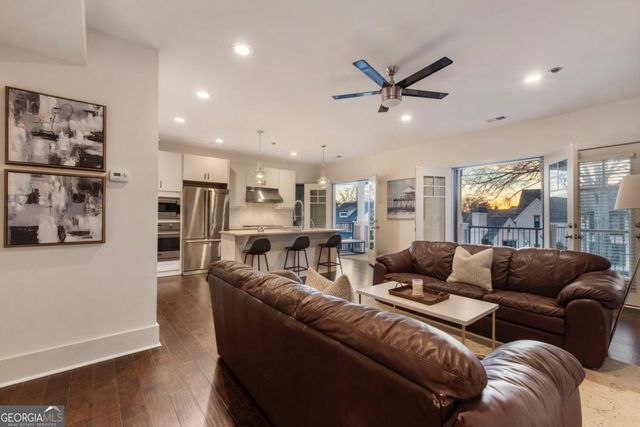 301 Canton Way, Roswell, GA 30075