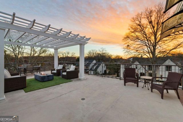 301 Canton Way, Roswell, GA 30075