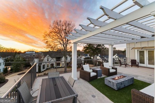 301 Canton Way, Roswell, GA 30075