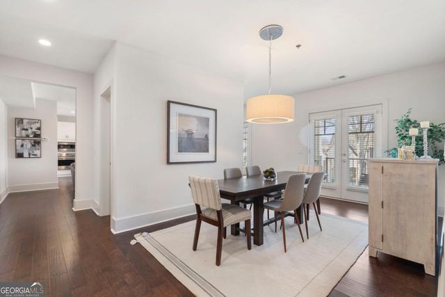 301 Canton Way, Roswell, GA 30075